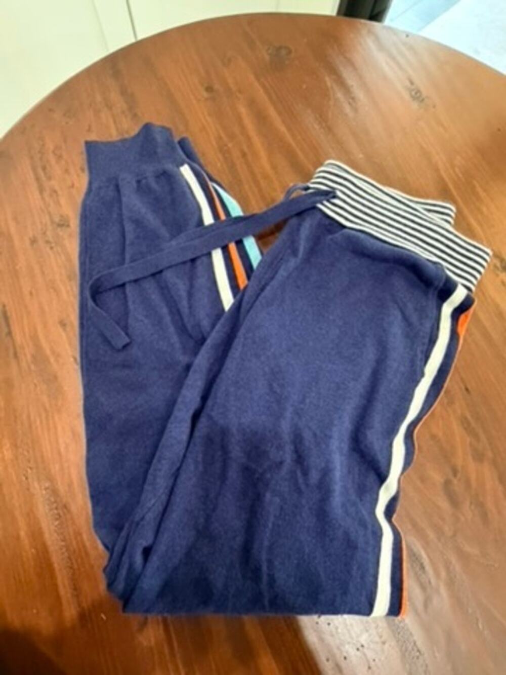 Faherty BNWOT Cashmere Blend Joggers - Navy with Accent Stripe - Size Medium
